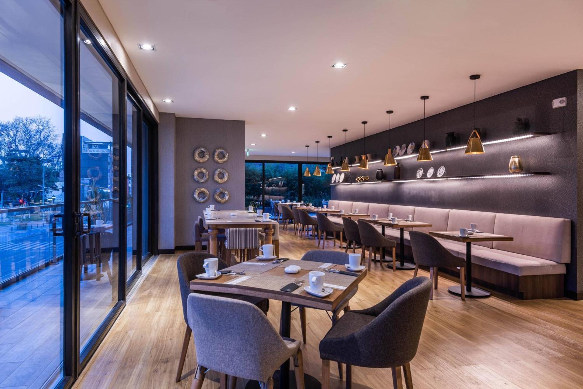 Ac Hotel By Marriott Bogota Zona T Exterior photo